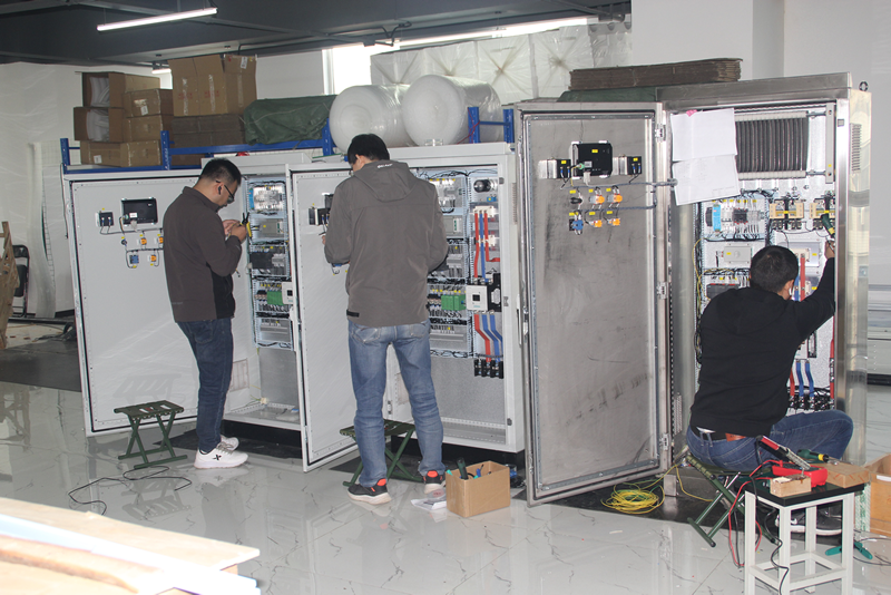 ������ֱ���ͱÿ��ƹ�����݆�C�S�������µ�ͻ���Լ��L�h�đ��Ժ���