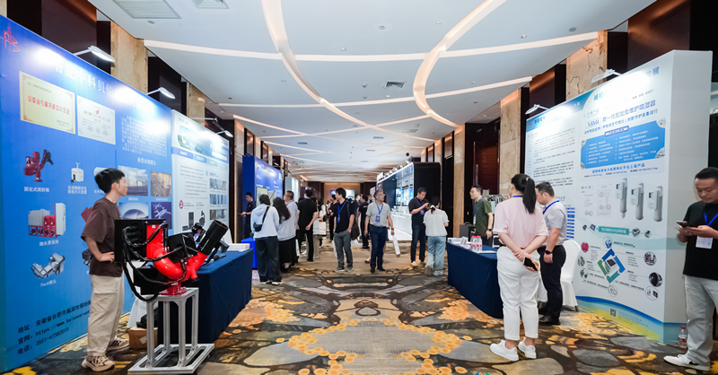 ׃������\�z���չ���F����